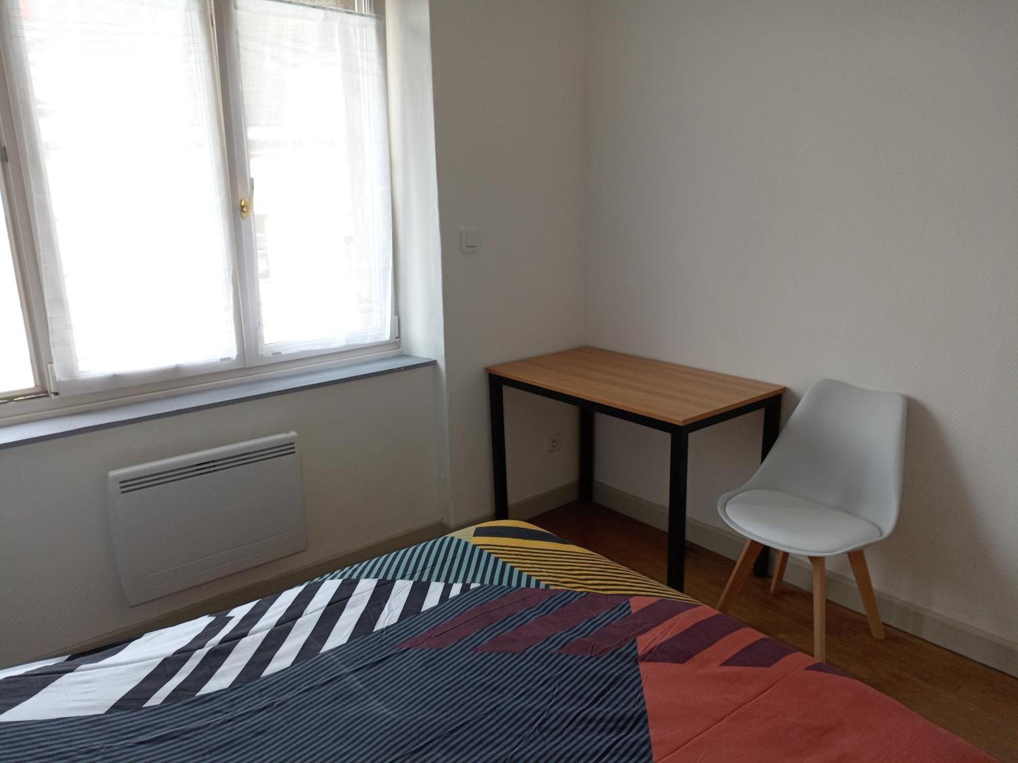 Appartement Paisible - Coeur De Ville 르크로조 외부 사진